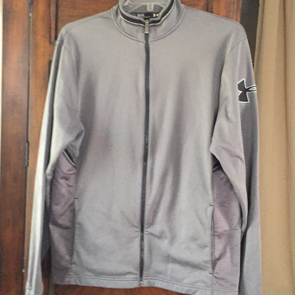 Under Armour Shirt Size Medium
